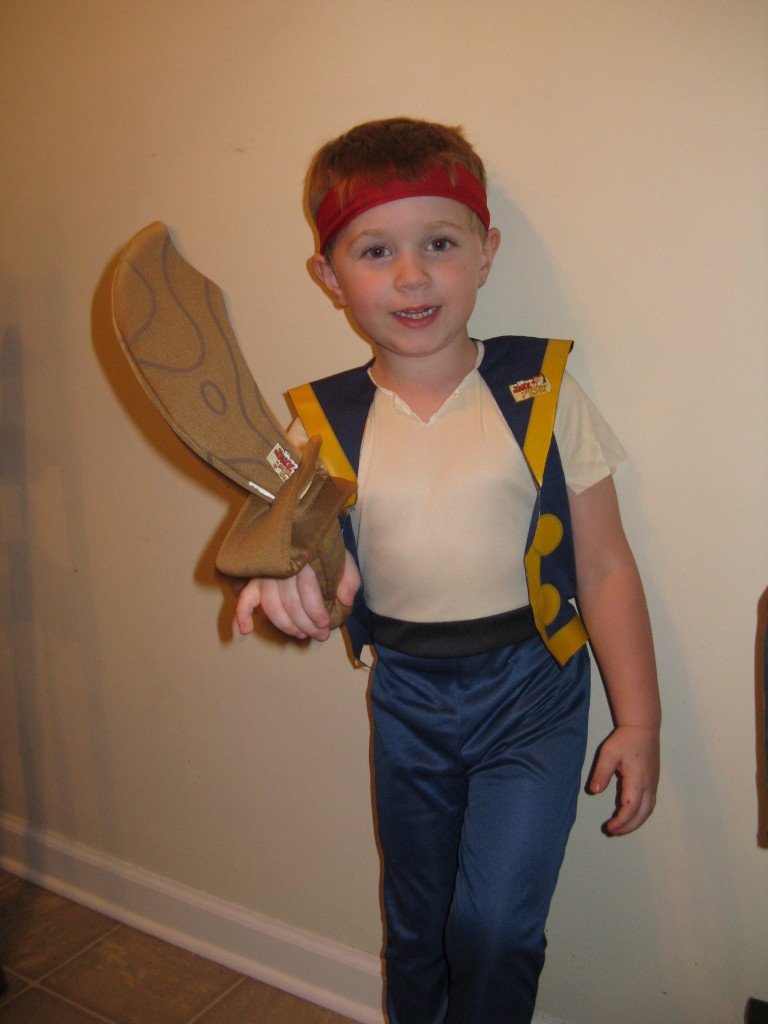 Halloween Express Costume Reviews | $75 Giveaway to Spend on Halloween Costumes