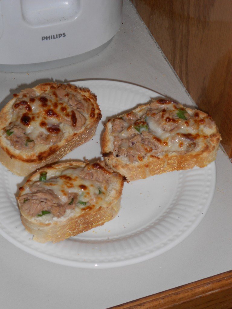 Monday’s Money Saving Recipe – Italian Tuna Melts / Chicken Bacon Melts