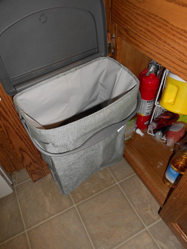 Rubbermaid Hidden Recycler Review and Giveaway!
